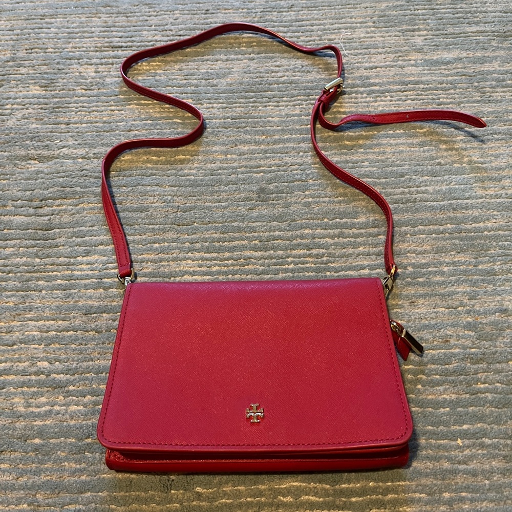Like new, Tory Burch red crossbody bag